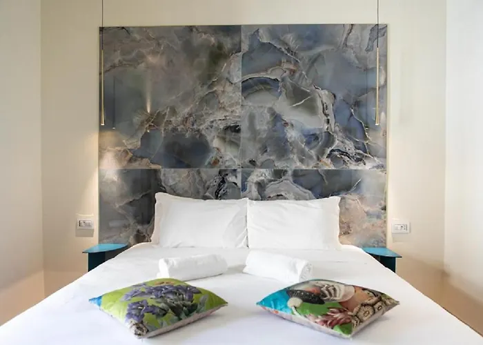 Bhr Cavour 150 Gasthuis 4*